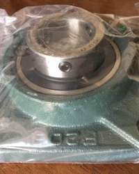 UCF208-24 Pillow Block Flange Bearing 1-1/2" Bore 4 Bolt Solid Base 